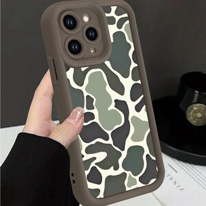 Stylish Camouflage Phone Case - Green and Black